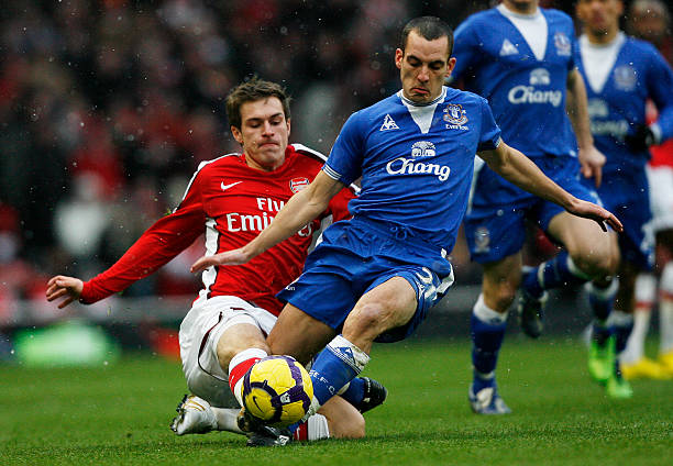 迅速拉开比 迅速拉开比