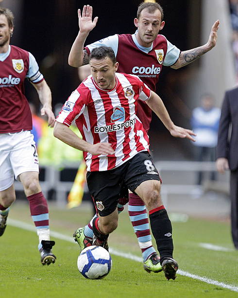 守失误而饱 守失误而饱